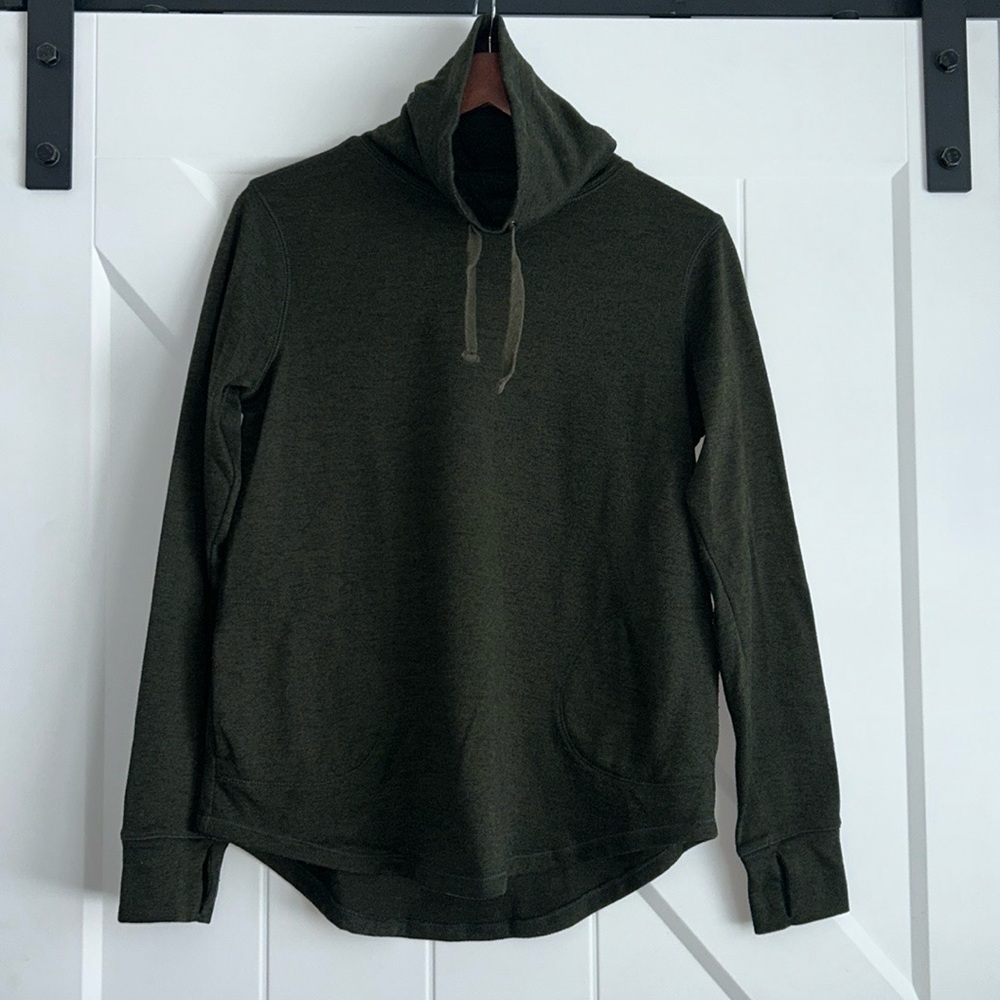 Old Navy Active Funnel Neck Top, sz S
